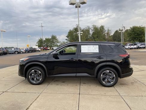 Used 2024 Nissan Rogue SV image 6