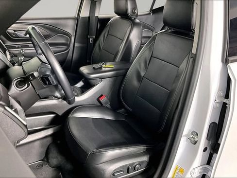 Used 2022 GMC Terrain SLT w/ Infotainment Package II AWD/4WD image 19