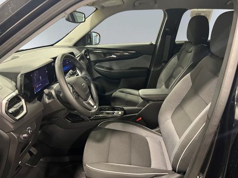 Used 2026 Chevrolet TrailBlazer LT w/ Convenience Package AWD/4WD image 11