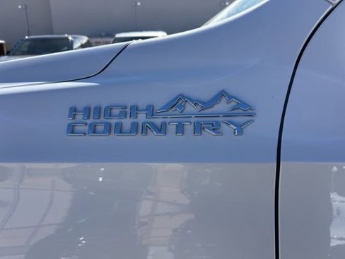 Used 2024 Chevrolet Tahoe High Country image 8