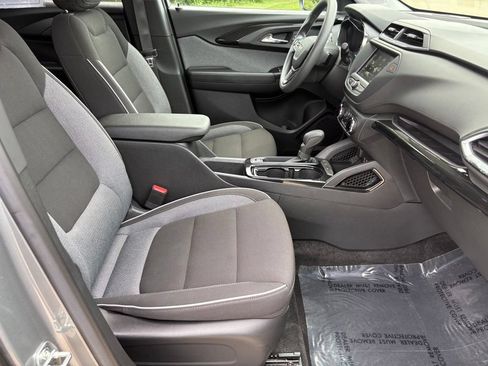 Used 2023 Chevrolet TrailBlazer LT FWD image 27