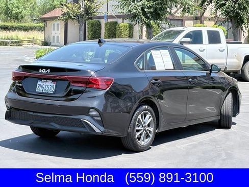 Used 2023 Kia Forte LXS FWD image 5