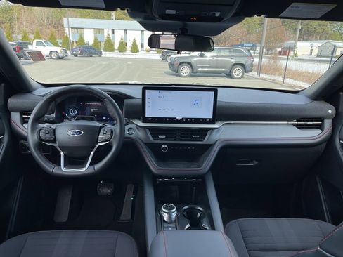 Certified 2025 Ford Explorer ST-Line w/ ST-Line Street Pack image 8