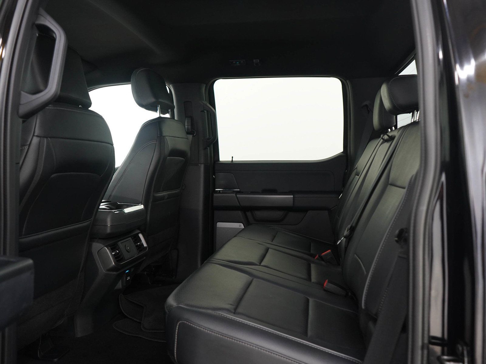 Used 2025 Ford F150 Lariat AWD/4WD image 15