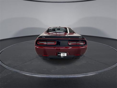 Used 2019 Dodge Challenger R/T w/ Driver Convenience Group image 7