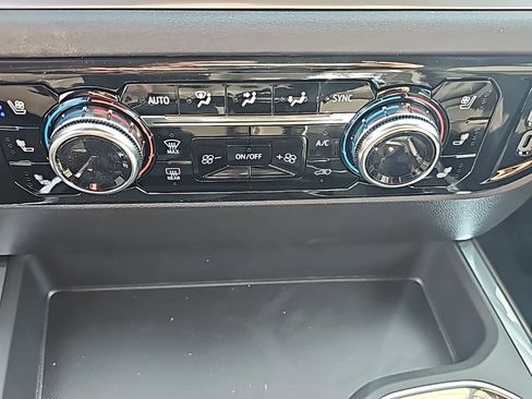 New 2026 GMC Sierra 1500 SLT AWD/4WD image 26