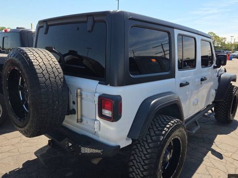 Used 2018 Jeep Wrangler Unlimited Sport S AWD/4WD image 4