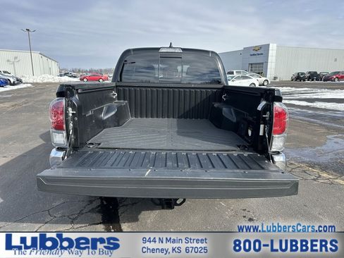 Used 2023 Toyota Tacoma TRD Off-Road image 21