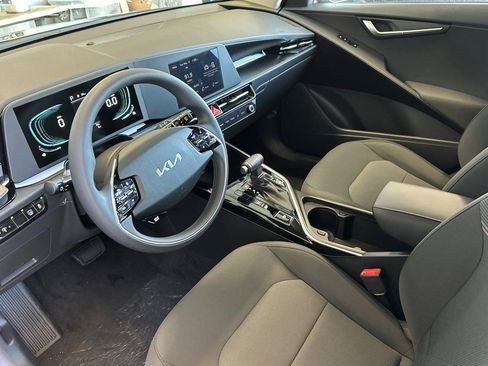 New 2026 Kia Niro LX FWD image 10