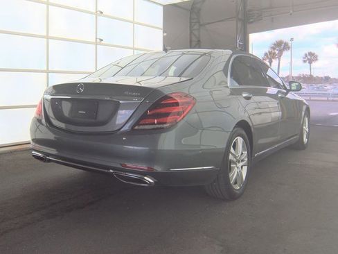 Used 2018 Mercedes-Benz S 560 4MATIC Sedan w/ Premium Package image 2
