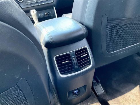 Used 2019 Hyundai Tucson Limited image 32