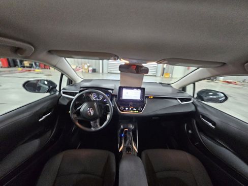 Used 2021 Toyota Corolla LE w/ Carpet Mat Package (TMS) image 15