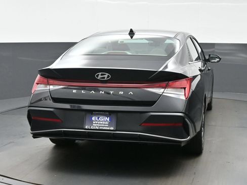 Used 2025 Hyundai Elantra SEL w/ Cargo Package FWD image 5