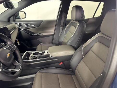New 2026 Chevrolet Equinox LT w/ Convenience Package II FWD image 26