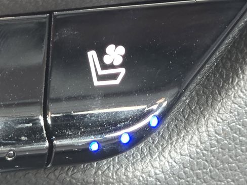 Certified 2023 Chevrolet Blazer RS w/ Driver Confidence II Package image 13