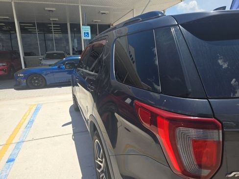 Used 2017 Ford Explorer Sport w/ Equipment Group 401A AWD/4WD image 12