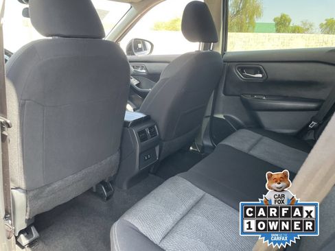 Used 2025 Nissan Rogue SV FWD image 18