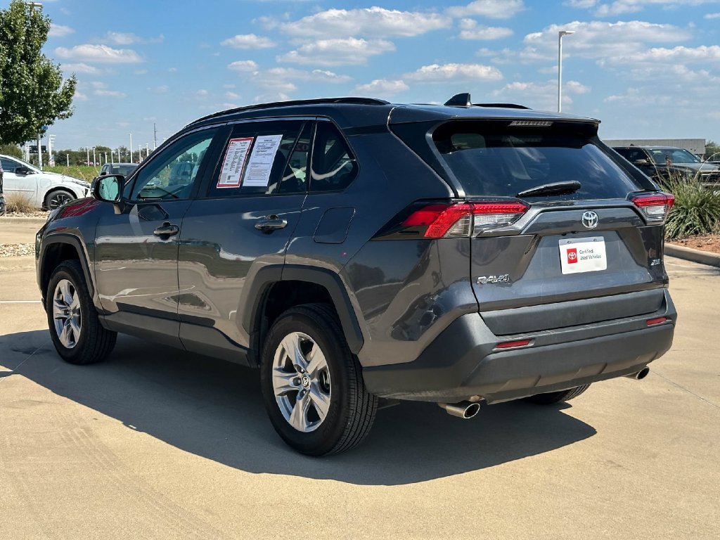Used 2025 Toyota RAV4 XLE FWD image 5