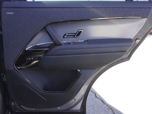 New 2025 Land Rover Range Rover Sport SE image 25