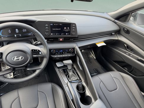 New 2026 Hyundai Elantra SEL Sport FWD image 14