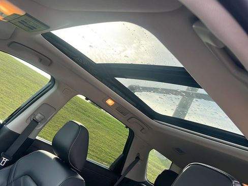 Used 2023 Nissan Pathfinder Platinum AWD/4WD image 35