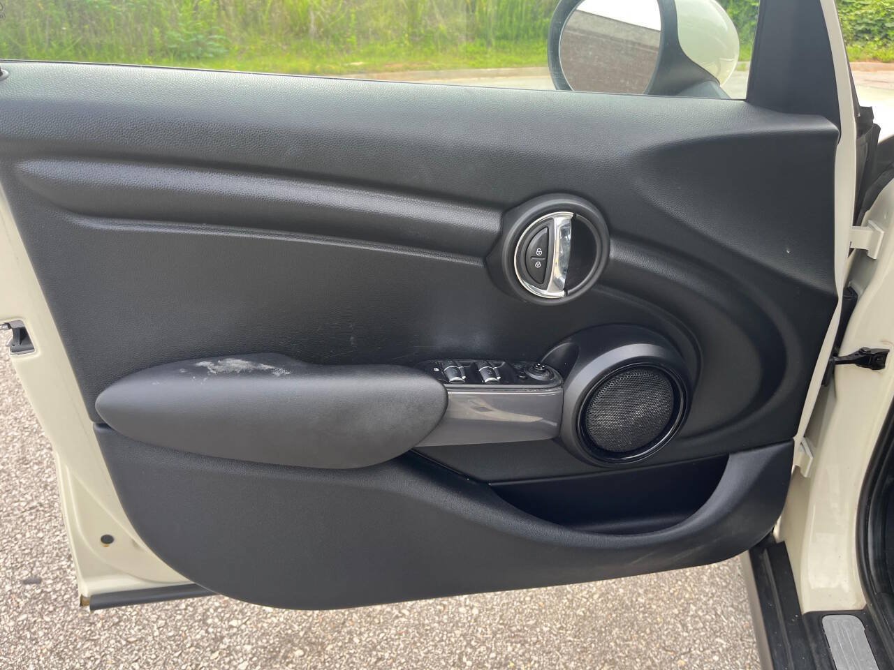 Used 2016 MINI Cooper 4-Door Hardtop FWD image 7