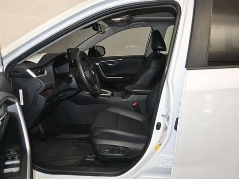 Used 2024 Toyota RAV4 Limited AWD/4WD image 21