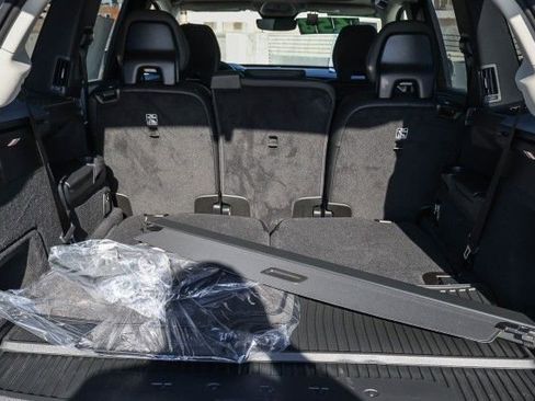 Used 2025 Volvo XC90 T8 Plus w/ Protection Package Premier AWD/4WD image 24