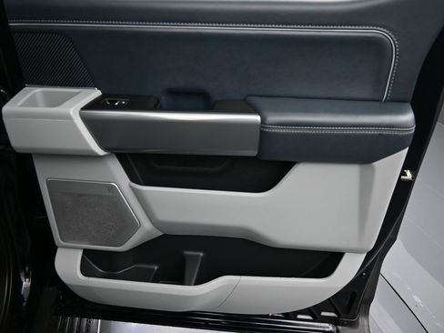 Used 2021 Ford F150 Limited image 17