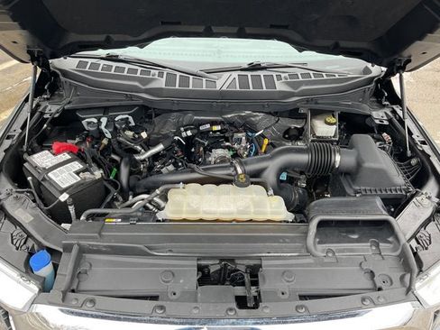 Certified 2022 Ford F150 XLT w/ Equipment Group 302A High image 39