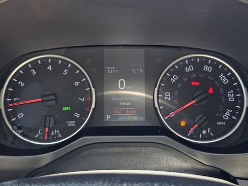 Used 2019 Toyota RAV4 XLE w/ Convenience Package FWD image 36