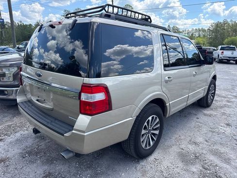 Used 2017 Ford Expedition XLT w/ Equipment Group 202A RWD image 5