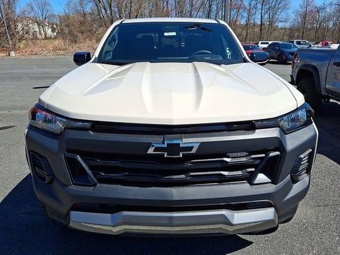 New 2026 Chevrolet Colorado Trail Boss AWD/4WD image 2