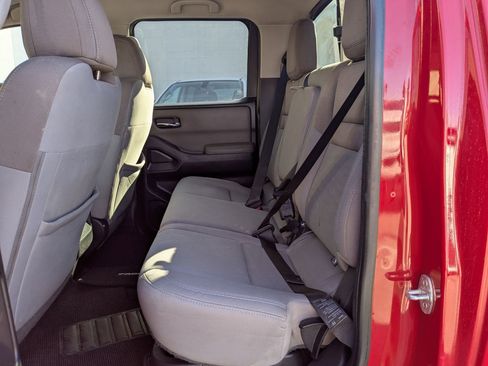 Used 2022 Nissan Frontier SV w/ Technology Package image 28