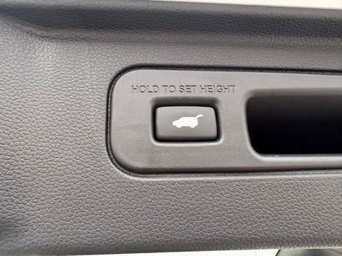 Used 2025 Honda Pilot EX-L image 35