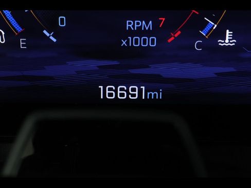 Used 2024 Chevrolet Traverse LT w/ Enhanced Driving Package FWD image 51