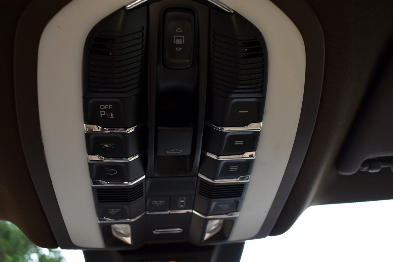 Used 2017 Porsche Macan S AWD/4WD image 19