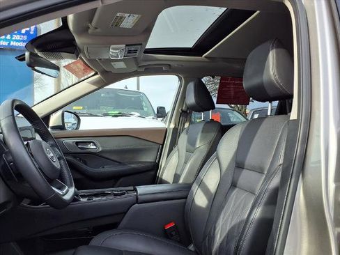 Certified 2023 Nissan Rogue Platinum w/ Platinum Premium Package image 7