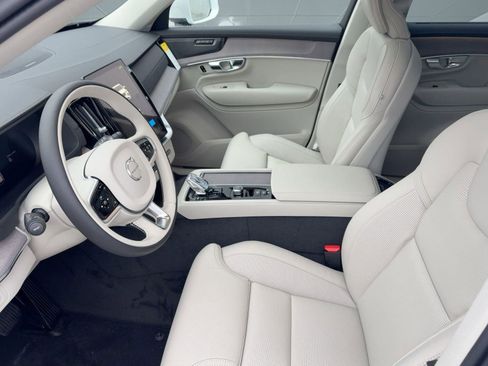 New 2026 Volvo XC90 T8 Ultra w/ Protection Package Premier AWD/4WD image 5
