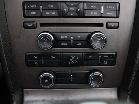 Used 2010 Ford Mustang Convertible RWD image 32