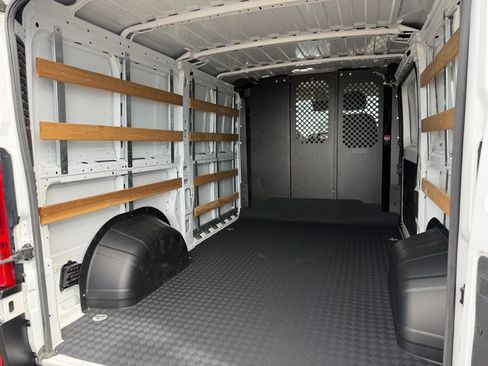 Used 2025 RAM ProMaster 2500 w/ U-Haul Equipment Group FWD image 27