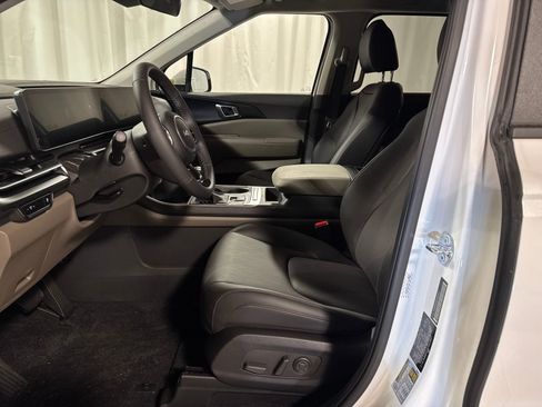 New 2026 Kia Carnival image 3