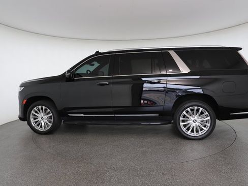Used 2022 Cadillac Escalade ESV Premium Luxury image 7