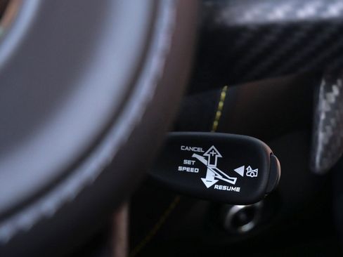 Used 2019 McLaren 720S RWD image 21