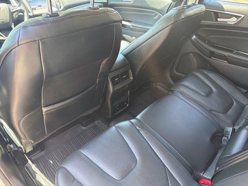 Used 2016 Ford Edge Titanium w/ Equipment Group 302A AWD/4WD image 15