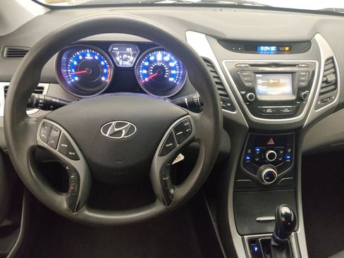 Used 2016 Hyundai Elantra SE w/ Option Group 02 FWD image 22