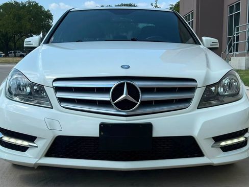 Used 2012 Mercedes-Benz C 250 Sedan image 2
