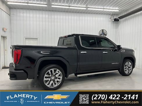 Used 2025 GMC Sierra 1500 Denali AWD/4WD image 2