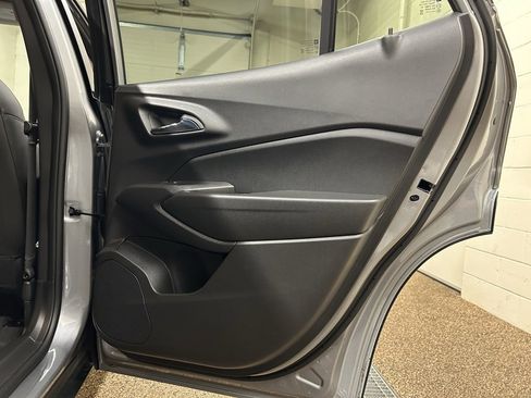 Used 2025 Chevrolet Trax LT w/ Driver Confidence Package image 15