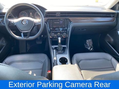 Used 2022 Volkswagen Passat 2.0T image 5